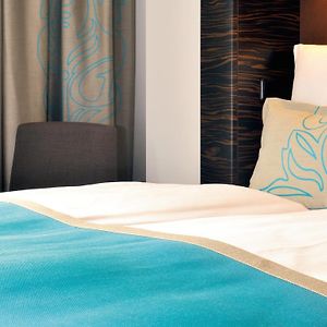 Room King Size bed